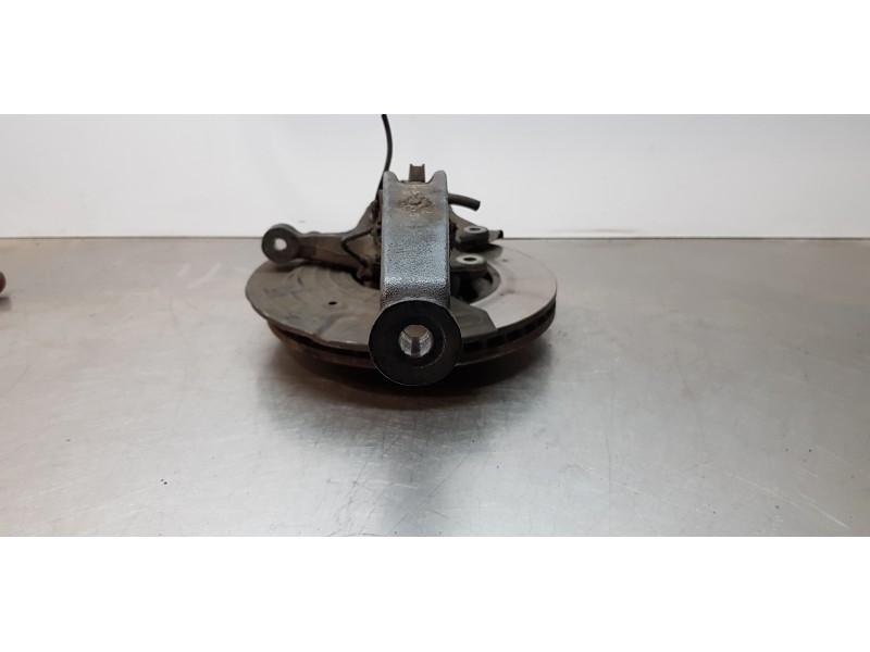 Recambio de mangueta delantera izquierda para mercedes clase r (w251) 320 cdi (251.022) referencia OEM IAM A2513301320  