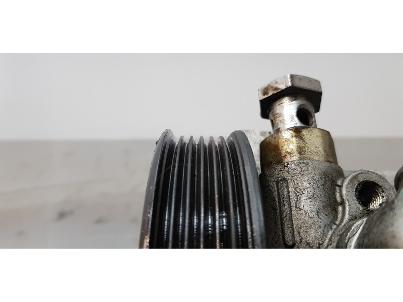 Recambio de bomba direccion para chevrolet cruze lt referencia OEM IAM 96837814  