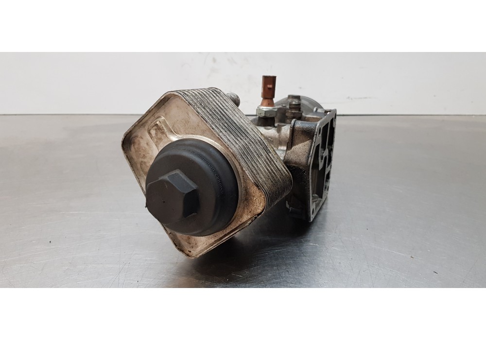 Recambio de enfriador aceite motor para audi a4 avant (8e) 2.0 tdi referencia OEM IAM 045115389E   Recambio de enfriador aceite motor para audi a4 avant (8e) 2.0 tdi referencia OEM IAM 045115389E