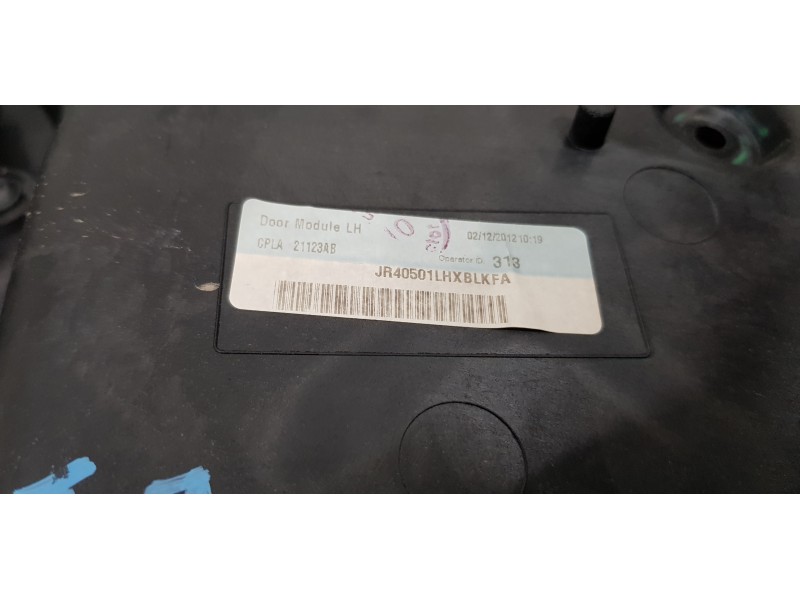 Recambio de moldura para land rover range rover vogue referencia OEM IAM LR034286  