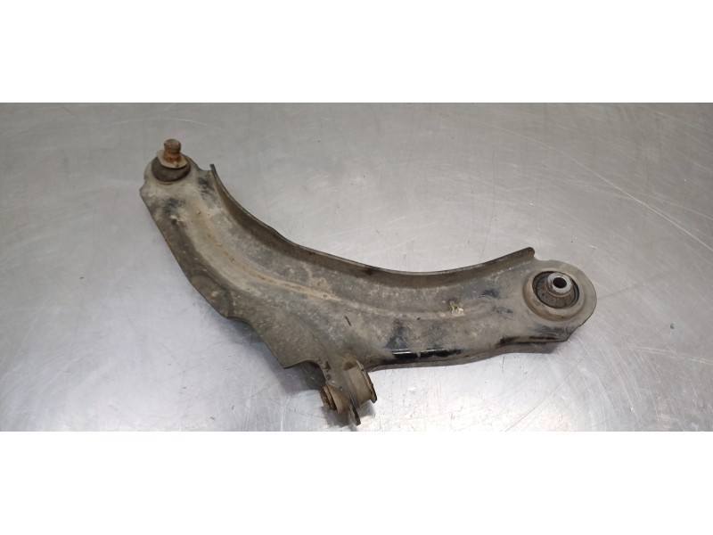 Recambio de brazo suspension inferior delantero derecho para renault clio iv authentique referencia OEM IAM 545049968R  