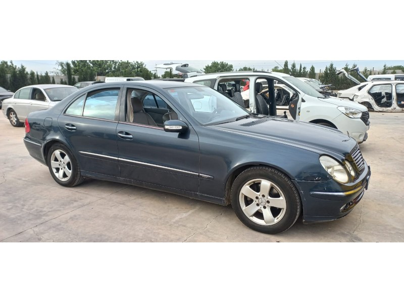 mercedes clase e (w211) berlina del año 2002