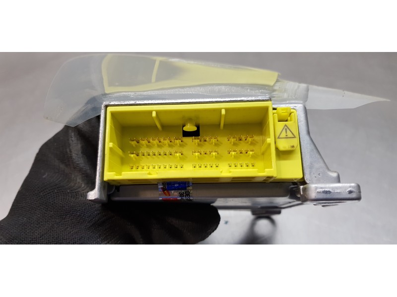 Recambio de centralita airbag para toyota auris hybrid active referencia OEM IAM 8917012740   Recambio de centralita airbag para toyota auris hybrid active referencia OEM IAM 8917012740