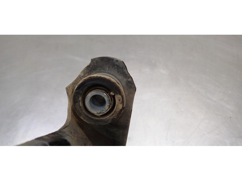 Recambio de brazo suspension inferior delantero derecho para renault clio iv authentique referencia OEM IAM 545049968R  
