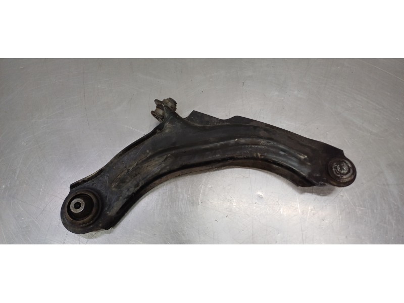 Recambio de brazo suspension inferior delantero izquierdo para renault clio iv authentique referencia OEM IAM 545050399R  