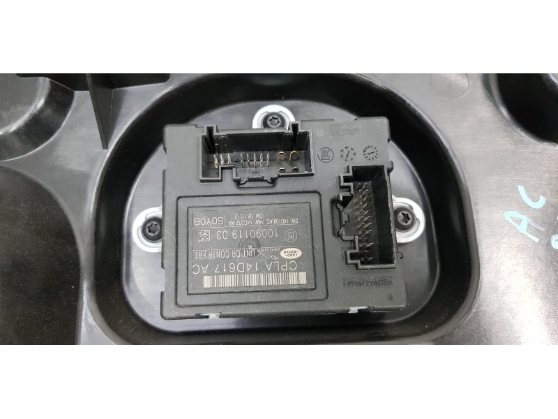 Recambio de moldura para land rover range rover vogue referencia OEM IAM LR034281  