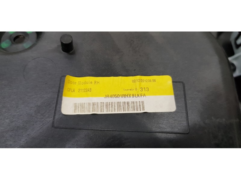 Recambio de moldura para land rover range rover vogue referencia OEM IAM LR034281  