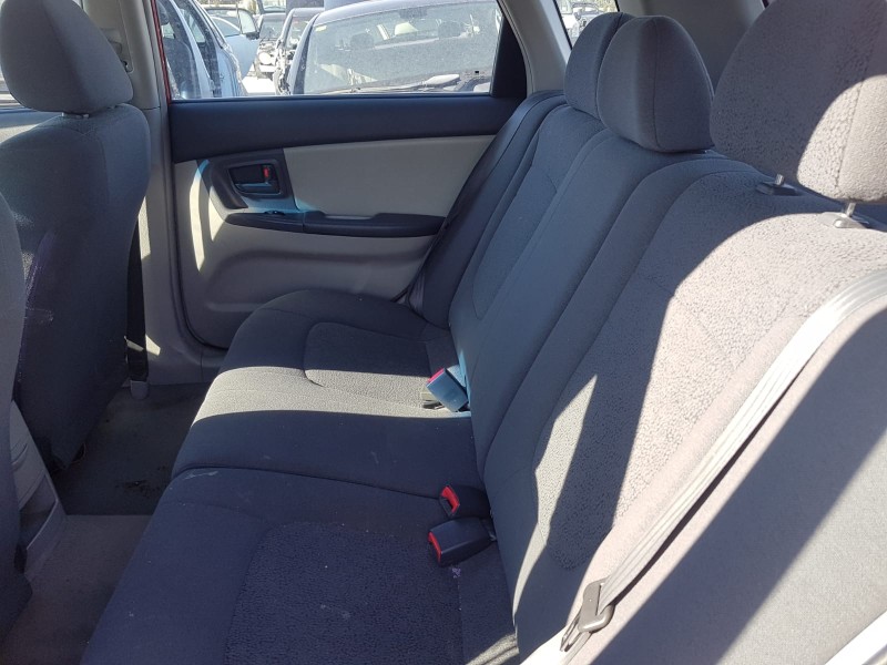 kia cerato del año 2005