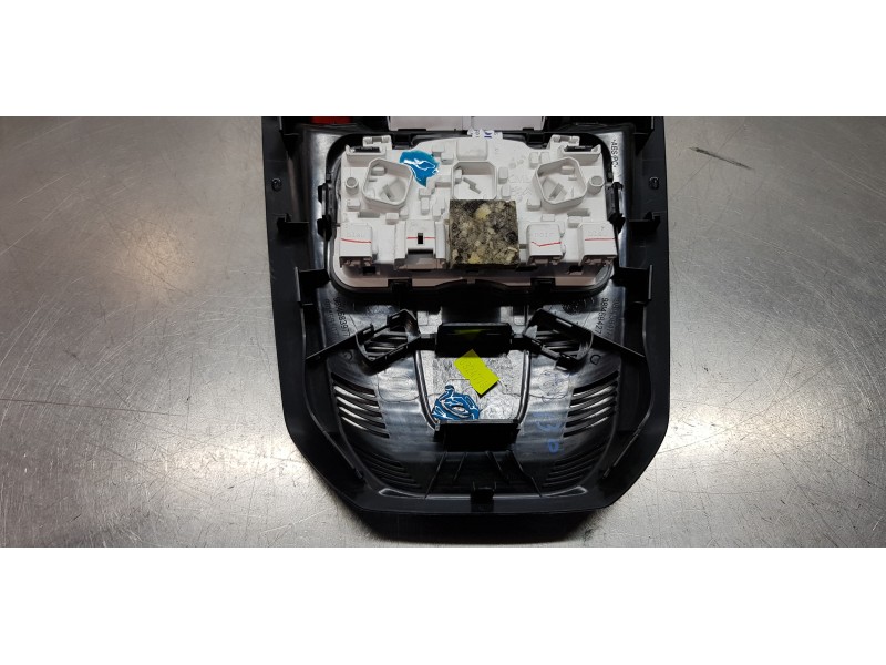 Recambio de luz interior para peugeot 3008 active referencia OEM IAM 96781446ZD 9825946880  Recambio de luz interior para peugeot 3008 active referencia OEM IAM 96781446ZD 9825946880