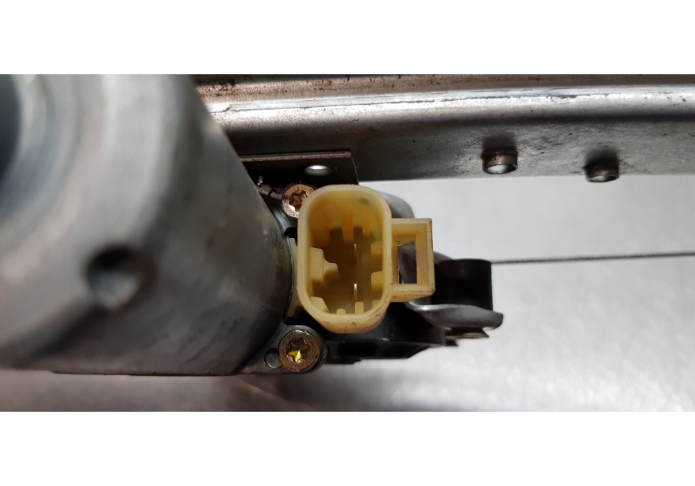 Recambio de elevalunas trasero derecho para mercedes clase m (w163) 270 cdi (163.113) referencia OEM IAM A1637300246  