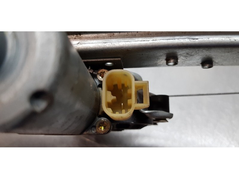 Recambio de elevalunas trasero derecho para mercedes clase m (w163) 270 cdi (163.113) referencia OEM IAM A1637300246  