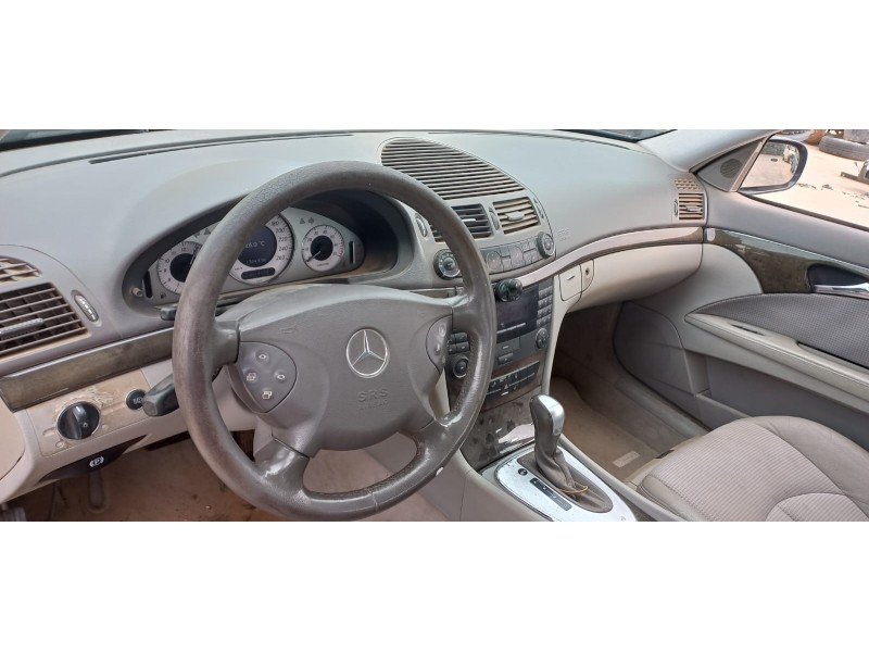 mercedes clase e (w211) berlina del año 2002
