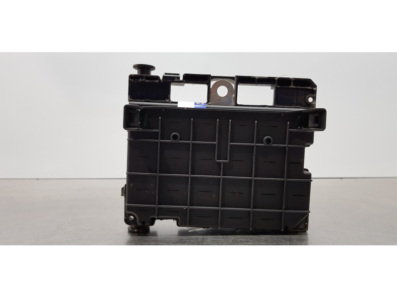 Recambio de caja reles / fusibles para peugeot 307 (s1) xs referencia OEM IAM 9643538080  