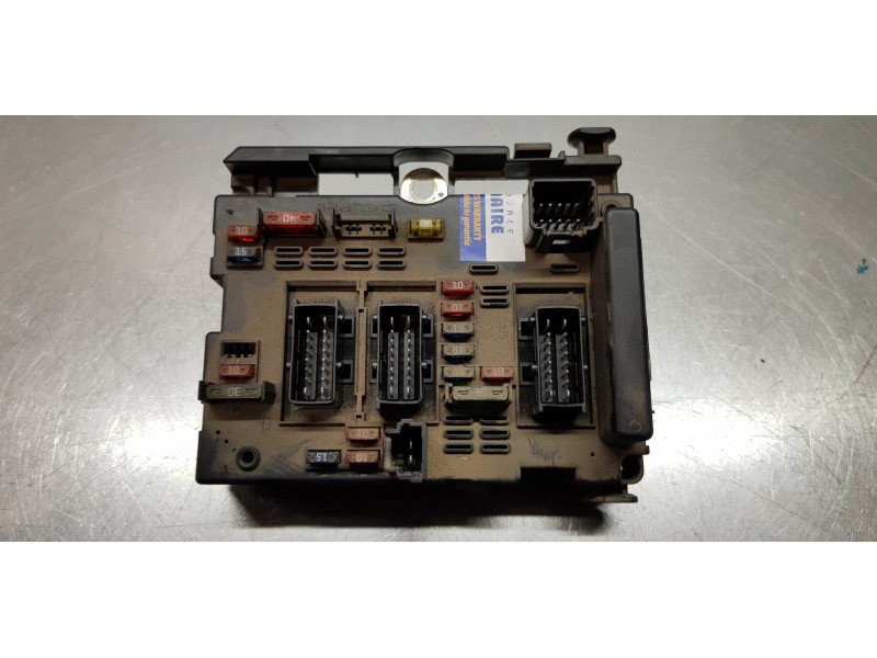 Recambio de caja reles / fusibles para peugeot 307 (s1) xs referencia OEM IAM 9643538080  