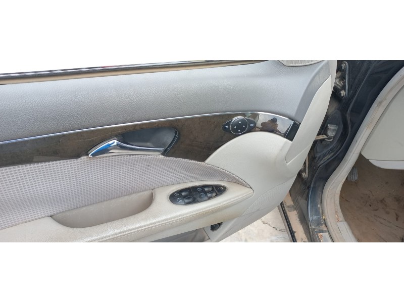 mercedes clase e (w211) berlina del año 2002
