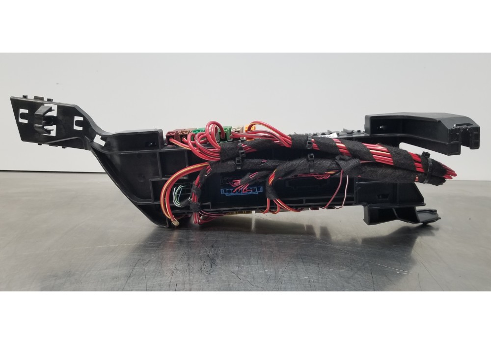 Recambio de caja reles / fusibles para mercedes clase m (w166) ml 350 bluetec (166.004) referencia OEM IAM A1665401750  