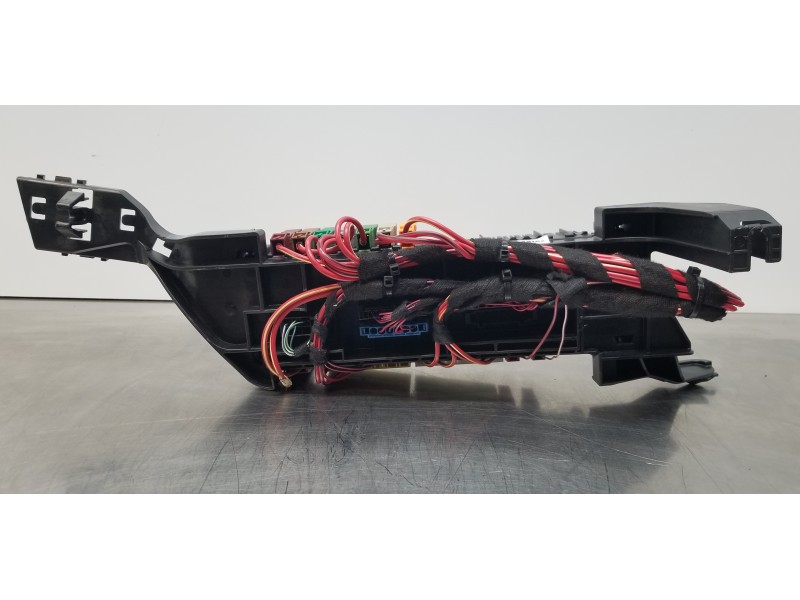 Recambio de caja reles / fusibles para mercedes clase m (w166) ml 350 bluetec (166.004) referencia OEM IAM A1665401750  