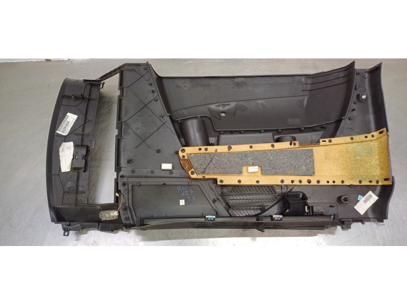 Recambio de guarnecido porton trasero para peugeot 807 st pack referencia OEM IAM 746787 1483360077 