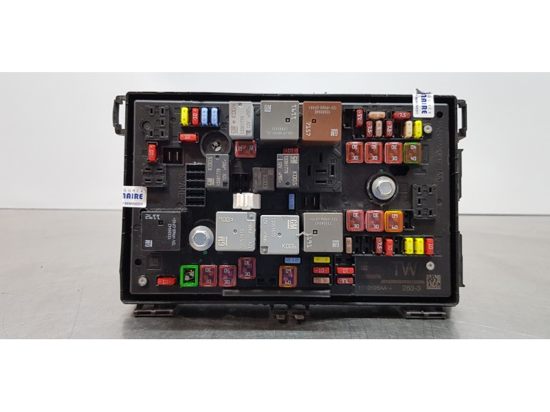 Recambio de caja reles / fusibles para opel zafira tourer edition referencia OEM IAM 13368639   Recambio de caja reles / fusibles para opel zafira tourer edition referencia OEM IAM 13368639