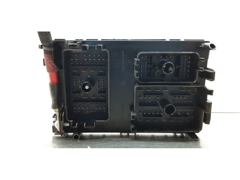 Recambio de caja reles / fusibles para opel zafira tourer edition referencia OEM IAM 13368639   Recambio de caja reles / fusibles para opel zafira tourer edition referencia OEM IAM 13368639