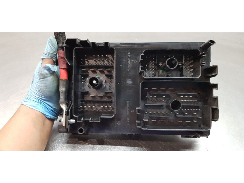 Recambio de caja reles / fusibles para opel zafira tourer edition referencia OEM IAM 13368639   Recambio de caja reles / fusibles para opel zafira tourer edition referencia OEM IAM 13368639