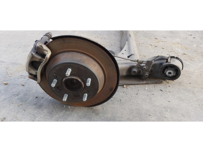 Recambio de puente trasero para kia carens ( ) basic referencia OEM IAM 55100A4560  