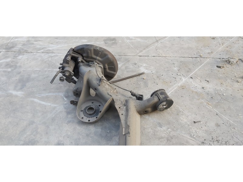 Recambio de puente trasero para kia carens ( ) basic referencia OEM IAM 55100A4560  