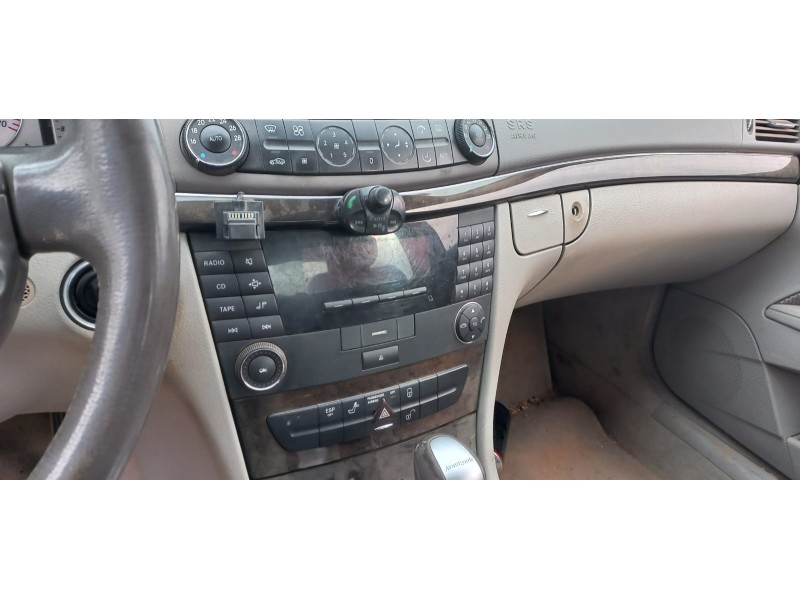 mercedes clase e (w211) berlina del año 2002