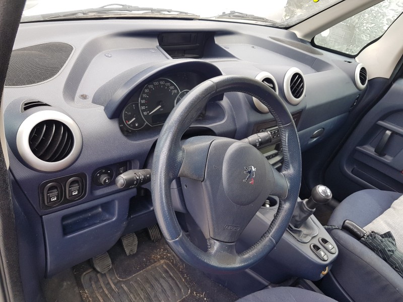 peugeot 1007 del año 2005