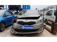 kia carens ( ) del año 2015