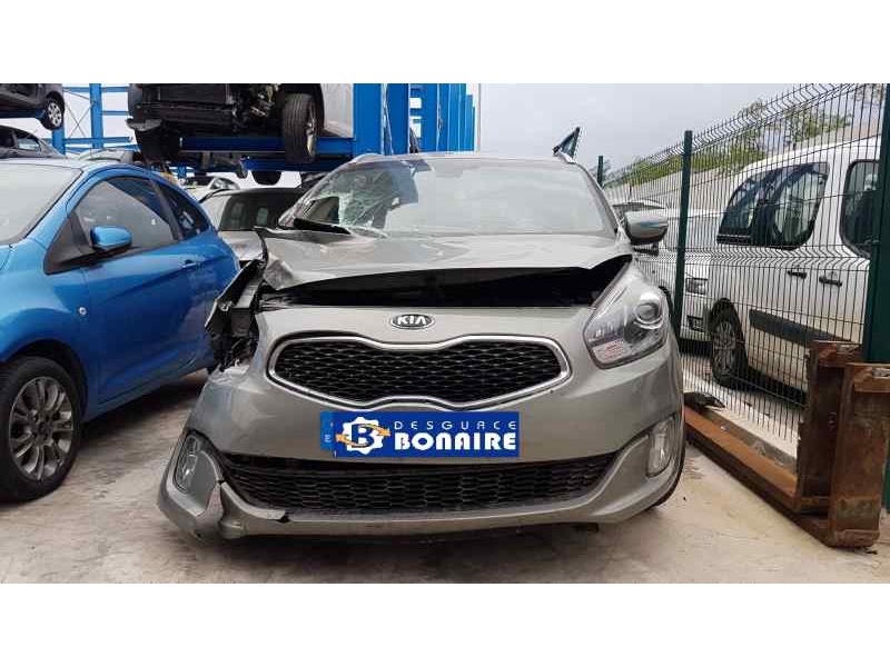 kia carens ( ) del año 2015