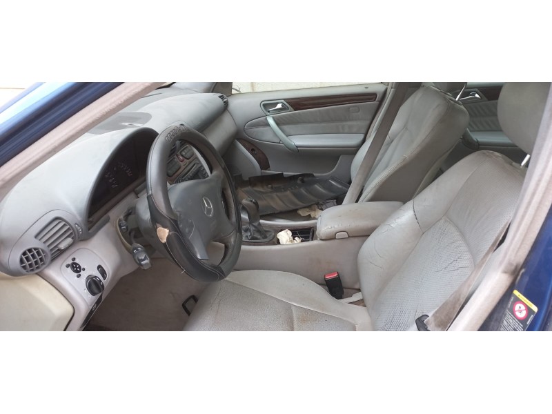 mercedes clase c (w203) berlina del año 2004