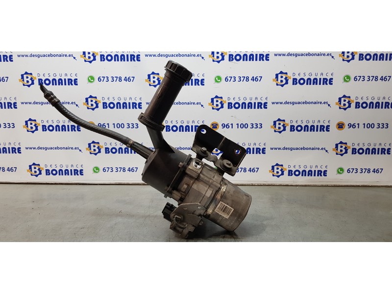 Recambio de bomba direccion para peugeot 5008 allure referencia OEM IAM 9813551980  