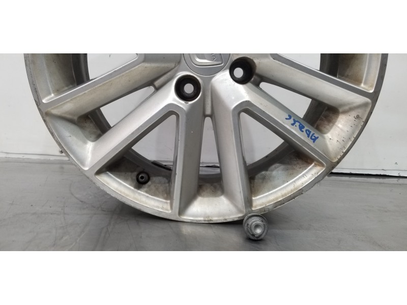 Recambio de llanta para dacia lodgy laureate referencia OEM IAM 403002441R   Recambio de llanta para dacia lodgy laureate referencia OEM IAM 403002441R