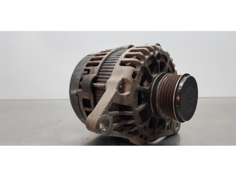 Recambio de alternador para kia carens ( ) basic referencia OEM IAM 373002A900  