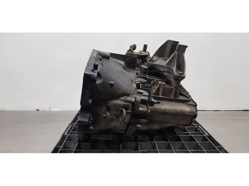 Recambio de caja cambios para peugeot 407 sw st sport referencia OEM IAM 20MB02  