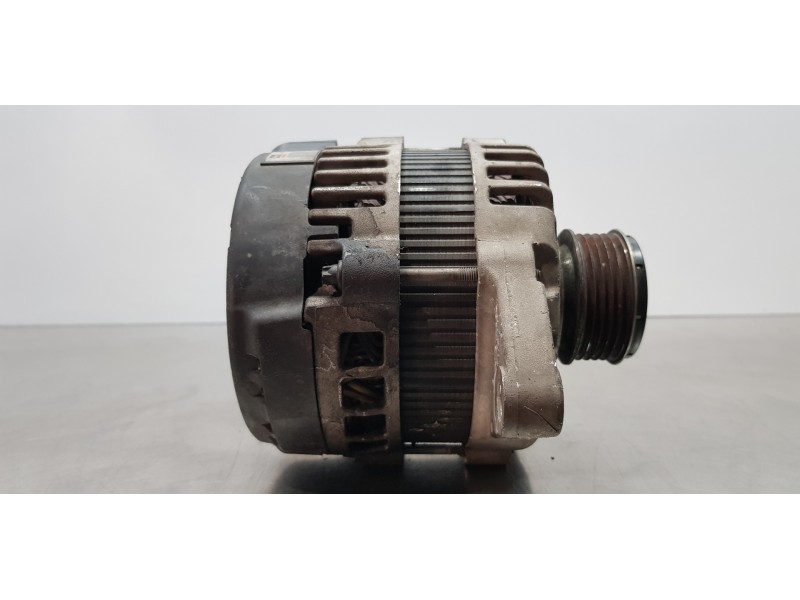 Recambio de alternador para kia carens ( ) basic referencia OEM IAM 373002A900  