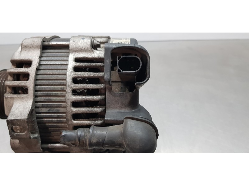 Recambio de alternador para kia carens ( ) basic referencia OEM IAM 373002A900  