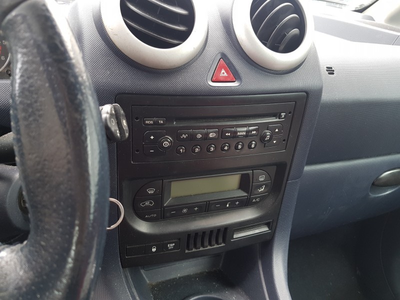 peugeot 1007 del año 2005