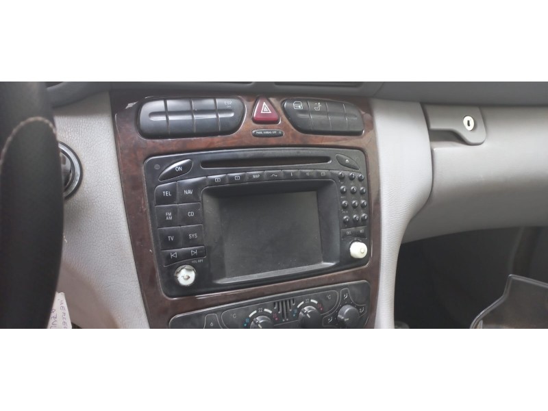 mercedes clase c (w203) berlina del año 2004