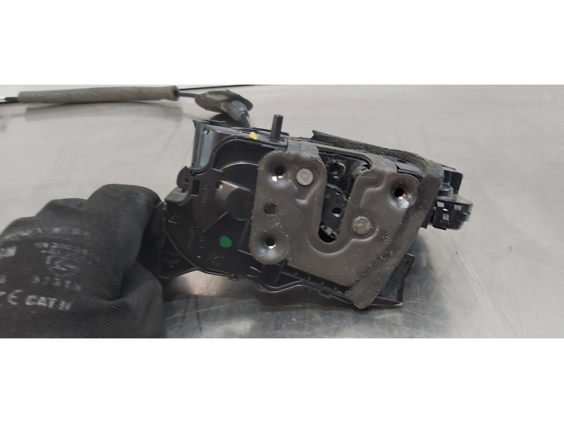 Recambio de cerradura puerta trasera derecha para renault scenic iv grand zen referencia OEM IAM 825023014R  