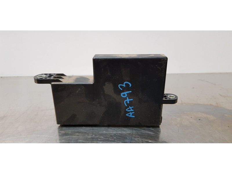 Recambio de modulo electronico para toyota rav 4 (a3) sol referencia OEM IAM 8930042020   Recambio de modulo electronico para toyota rav 4 (a3) sol referencia OEM IAM 8930042020