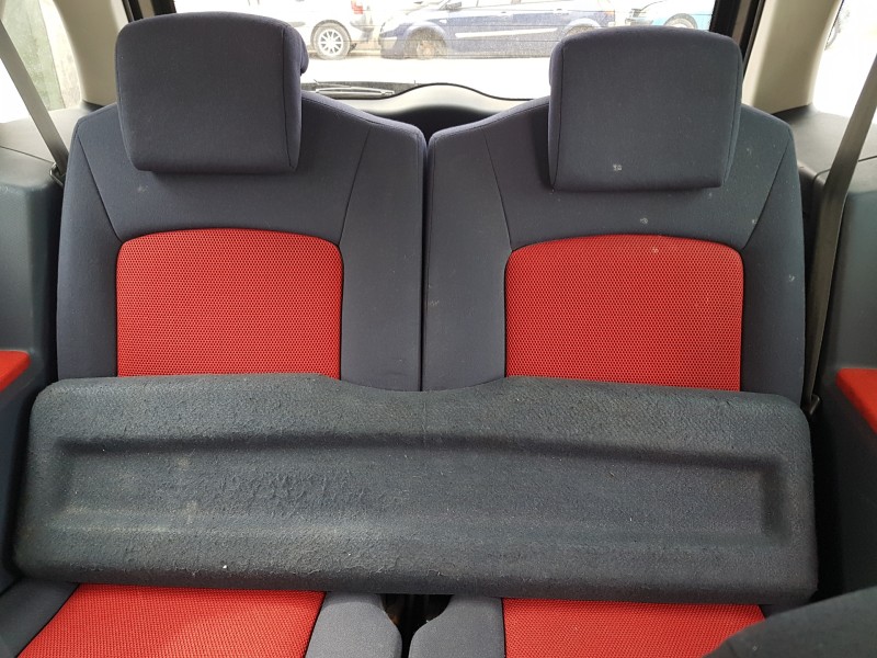 peugeot 1007 del año 2005