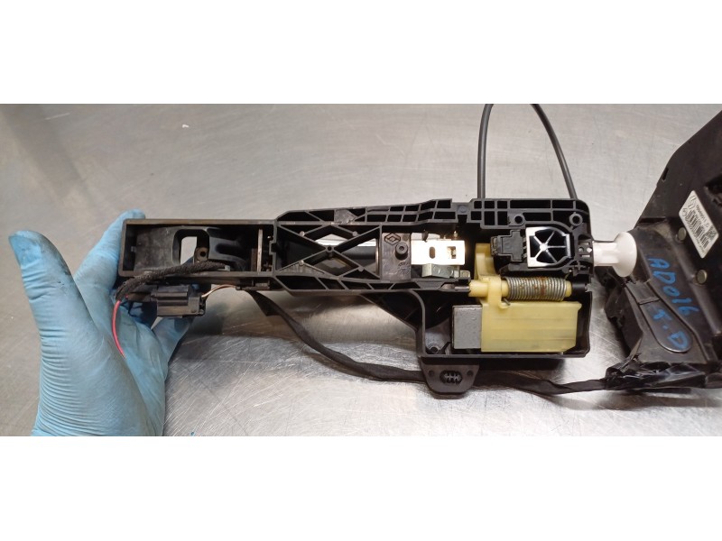 Recambio de cerradura puerta trasera derecha para renault scenic iv grand zen referencia OEM IAM 825023014R 825022335R 