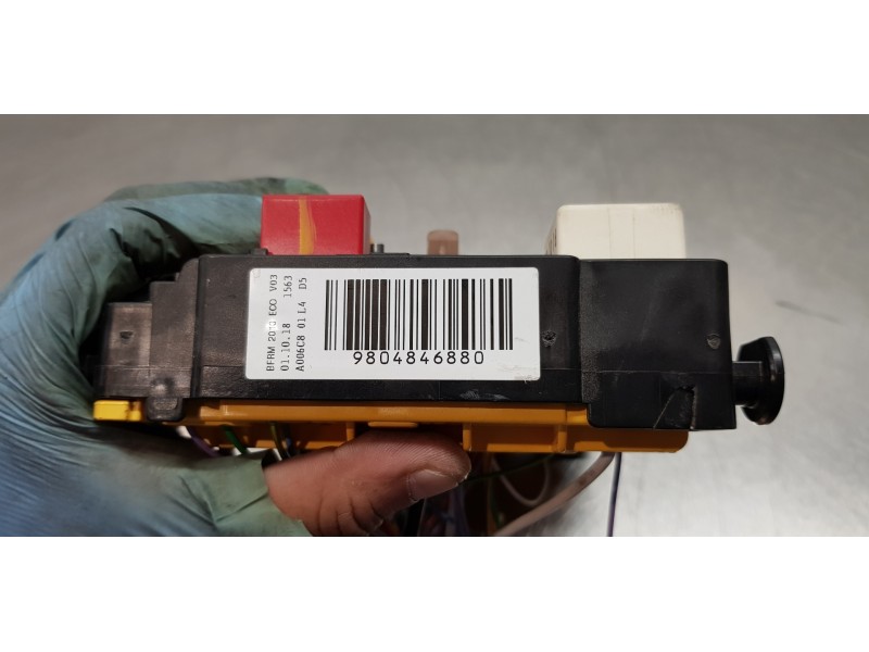 Recambio de caja reles / fusibles para peugeot 3008 active referencia OEM IAM 9804846880   Recambio de caja reles / fusibles para peugeot 3008 active referencia OEM IAM 9804846880