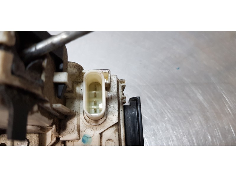 Recambio de cerradura puerta delantera izquierda para fiat freemont (345) basis referencia OEM IAM P04589913AD   Recambio de cerradura puerta delantera izquierda para fiat freemont (345) basis referencia OEM IAM P04589913AD