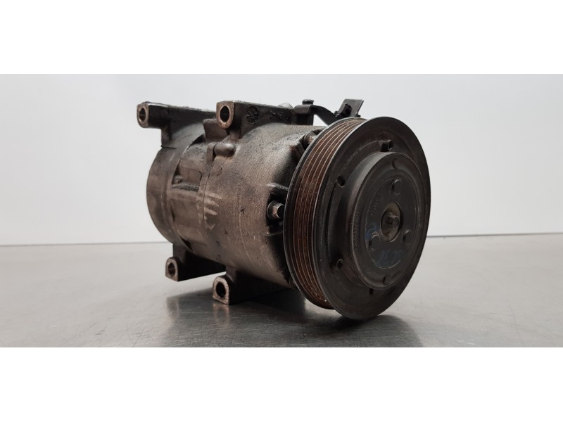 Recambio de compresor aire acondicionado para kia carens ( ) basic referencia OEM IAM 97701A4500  