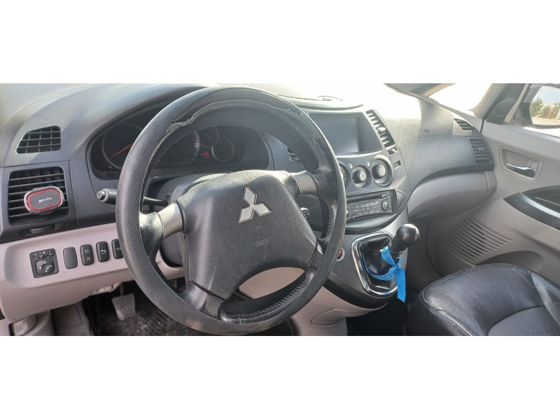 mitsubishi grandis (na0w) del año 2006