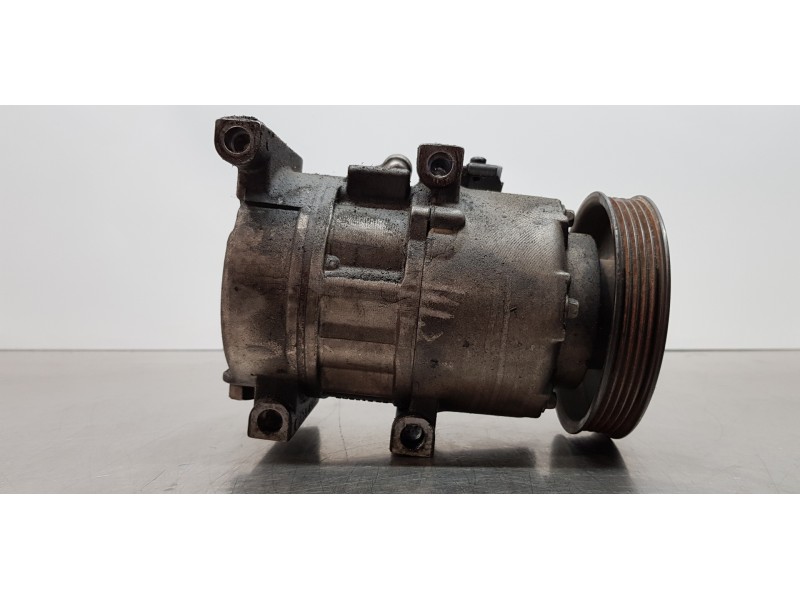 Recambio de compresor aire acondicionado para kia carens ( ) basic referencia OEM IAM 97701A4500  