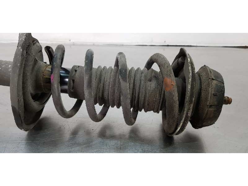 Recambio de amortiguador delantero derecho para dacia lodgy ambiance referencia OEM IAM 543023390R  